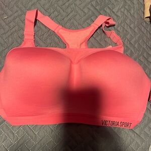 Victoria Secret light weight max sports bra